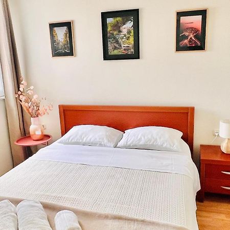 שיבניק Luxury Beach Apartment W Sunset Sea Views מראה חיצוני תמונה