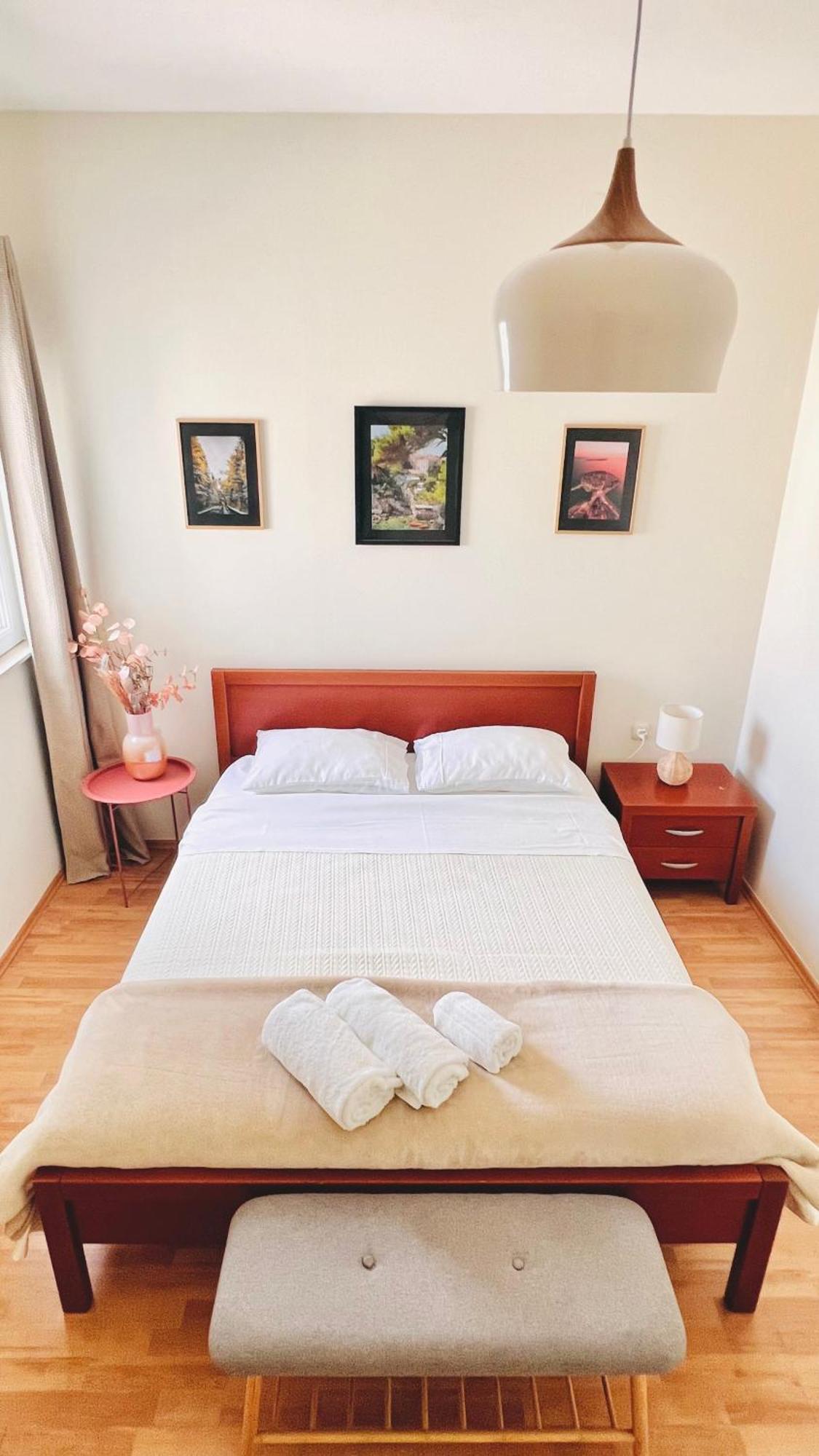 שיבניק Luxury Beach Apartment W Sunset Sea Views מראה חיצוני תמונה